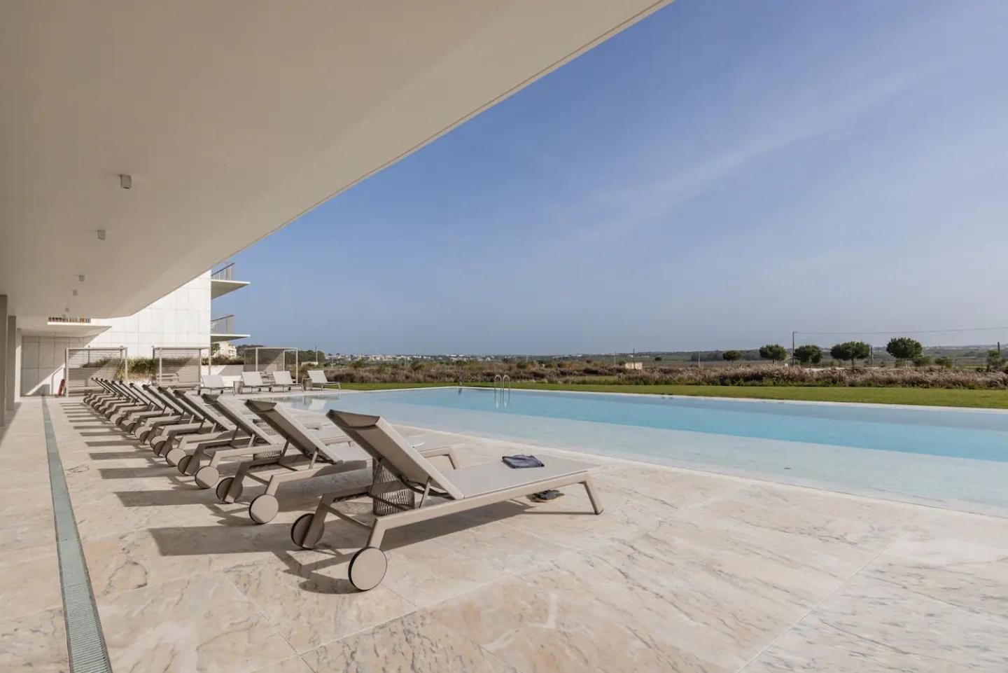 Bayline- Beachfront And Pool Armacao de Pera Exterior photo